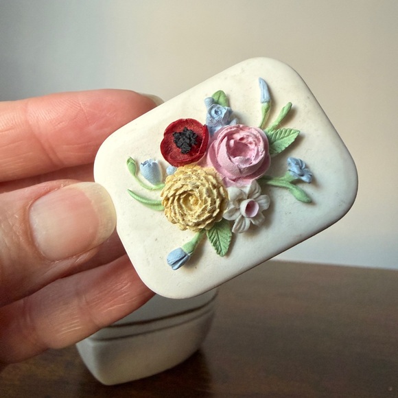 Floral Embossed Trinket Box - Picture 2 of 11